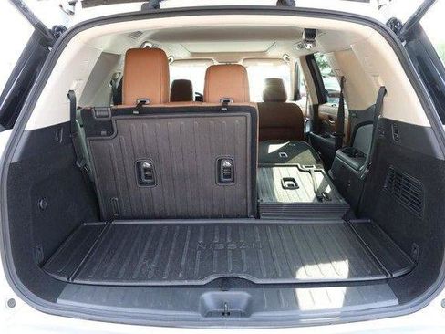 Used 2025 Nissan Pathfinder Platinum AWD/4WD image 8