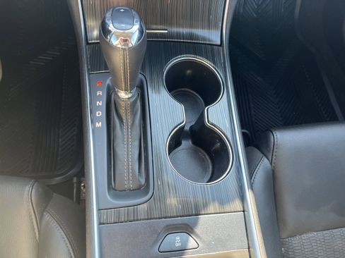 Used 2019 Chevrolet Impala LT FWD image 13