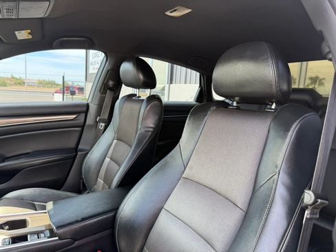 Used 2018 Honda Accord Sport image 22