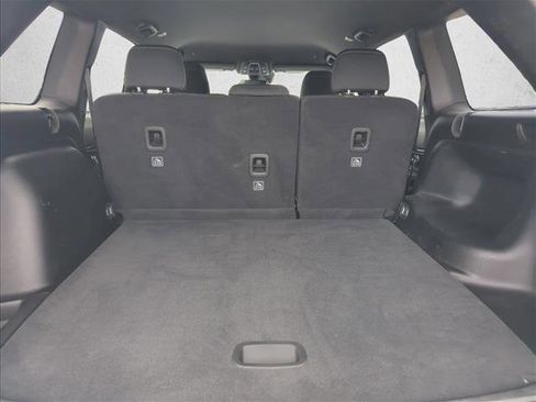Used 2024 Jeep Grand Cherokee Laredo AWD/4WD image 6