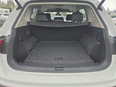 Used 2022 Volkswagen Tiguan SE image 12