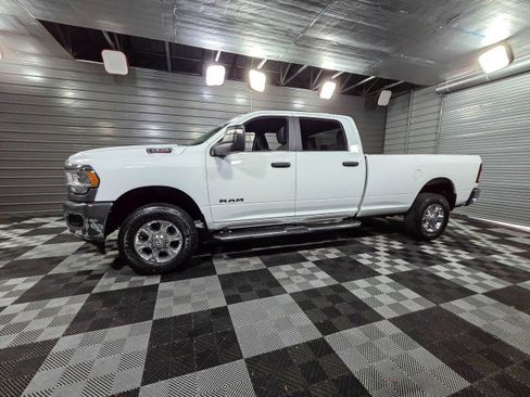 Used 2023 RAM 2500 Big Horn w/ Level 1 Equipment Group image 8