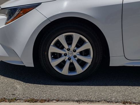 Used 2024 Toyota Corolla LE FWD image 11