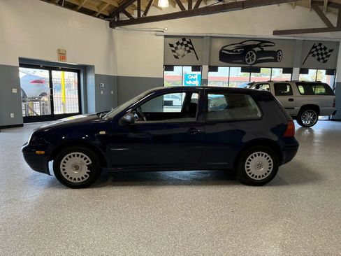 Used 2001 Volkswagen Golf GL image 4