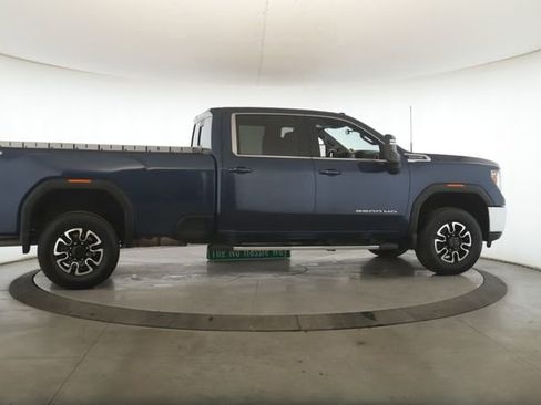 Used 2020 GMC Sierra 2500 SLE w/ Preferred Package image 6