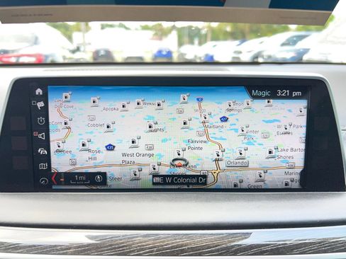 Used 2018 BMW 740e xDrive w/ M Sport Package AWD/4WD image 38