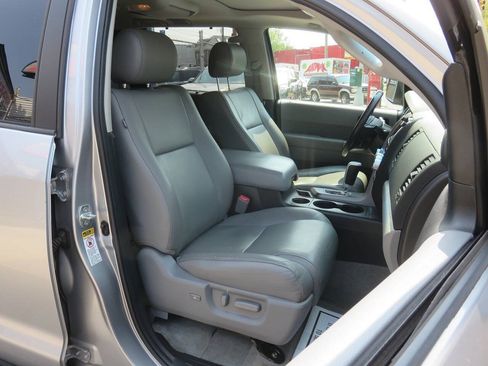 Used 2011 Toyota Sequoia Limited AWD/4WD image 11