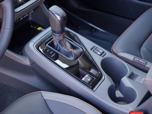 Used 2025 Subaru Crosstrek 2.5i Limited w/ Crosstrek Mirror Package image 9