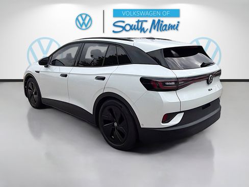 Certified 2025 Volkswagen ID.4 Pro S w/ ID.4 Black Package image 5