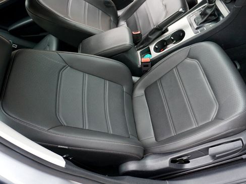 Used 2020 Volkswagen Passat 2.0T SE image 14