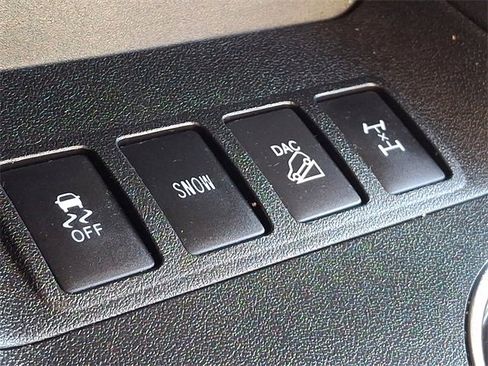 Used 2014 Toyota Highlander Limited image 26