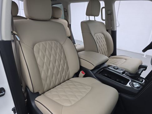 Used 2024 Nissan Armada Platinum w/ Cargo Package AWD/4WD image 10