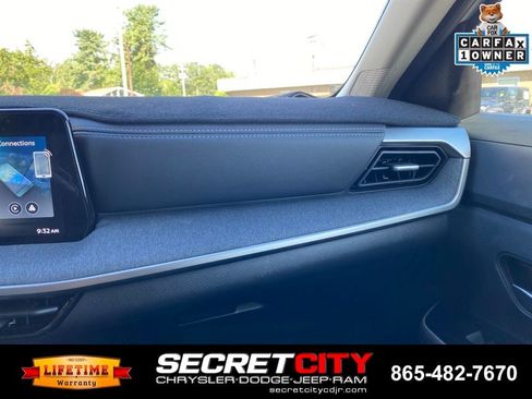 Used 2026 Nissan Kicks SV w/ Charging Package AWD/4WD image 14