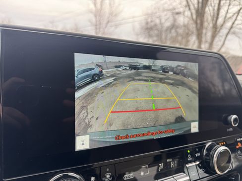 Used 2023 Toyota Highlander Limited image 27