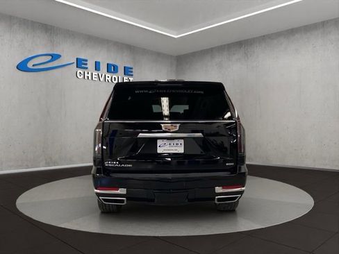 Used 2025 Cadillac Escalade Premium Luxury w/ Touring Package AWD/4WD image 5