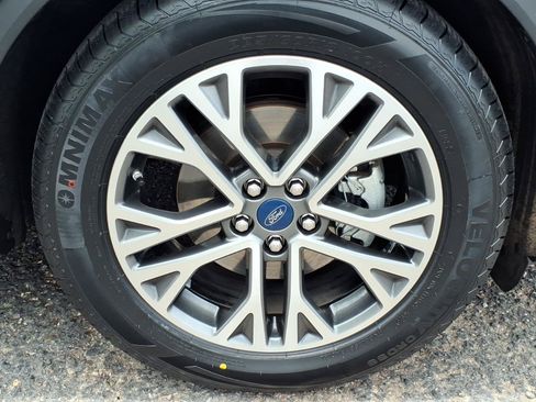 Used 2020 Ford Escape SEL FWD image 9