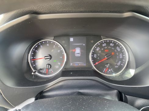 Used 2021 Toyota RAV4 XLE FWD image 29