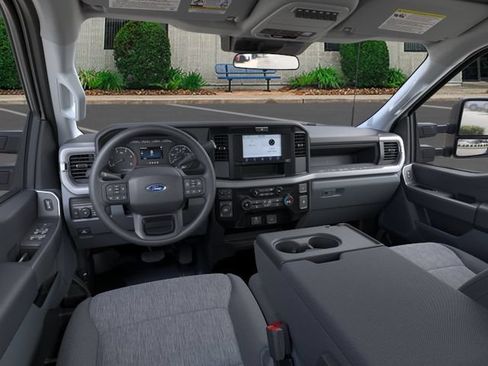 New 2026 Ford F250 XL w/ XL Chrome Package AWD/4WD image 11