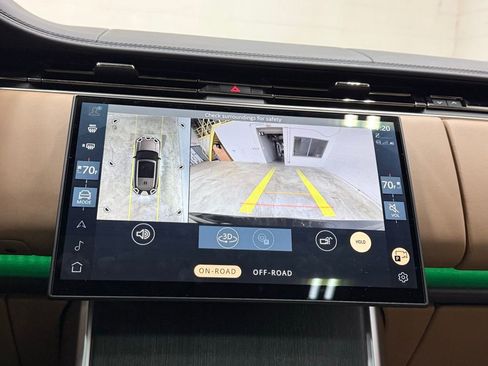 Used 2025 Land Rover Range Rover Long Wheelbase SE image 25