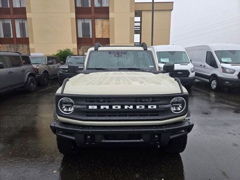 New 2025 Ford Bronco Big Bend w/ Black Diamond Package image 2