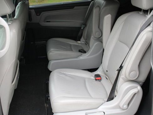 Used 2018 Honda Odyssey EX-L image 16
