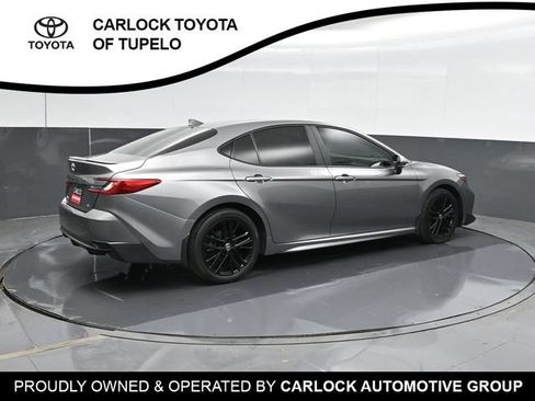 Used 2025 Toyota Camry SE FWD image 3