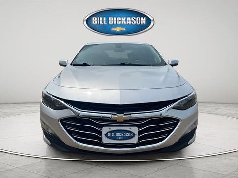 Used 2022 Chevrolet Malibu LT FWD image 2