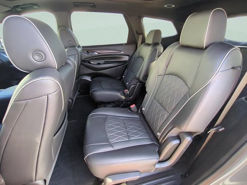 Used 2023 Buick Enclave Avenir w/ Avenir Technology Package FWD image 11