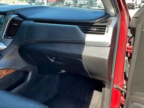 Used 2019 Chevrolet Tahoe Premier AWD/4WD image 17