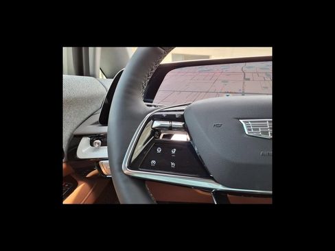 Used 2025 Cadillac Optiq Sport 2 AWD/4WD image 19