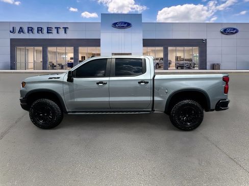 Used 2024 Chevrolet Silverado 1500 ZR2 w/ Technology Package AWD/4WD image 4