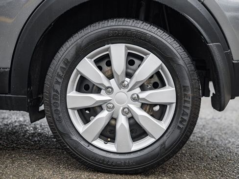 Used 2022 Nissan Kicks S image 15