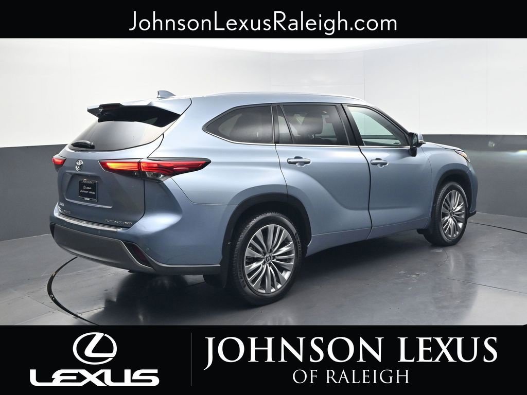 Used 2021 Toyota Highlander Platinum AWD/4WD image 9