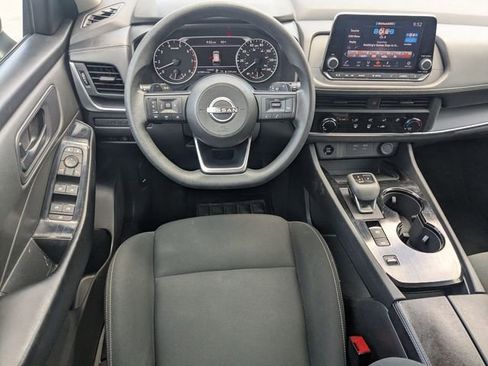 Used 2024 Nissan Rogue S FWD image 27