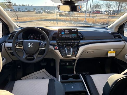 New 2026 Honda Odyssey Elite image 14