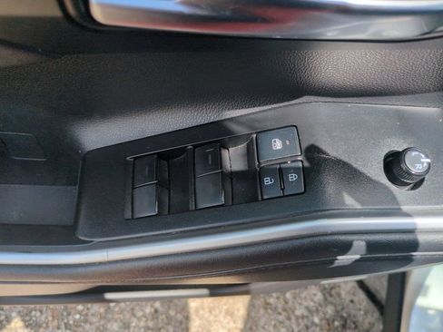 Used 2022 Toyota Highlander XSE AWD/4WD image 15