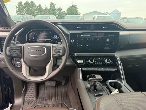 Used 2025 GMC Sierra 1500 Denali w/ Denali Reserve Package image 16