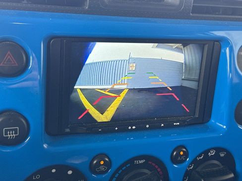 Used 2007 Toyota FJ Cruiser Base image 16