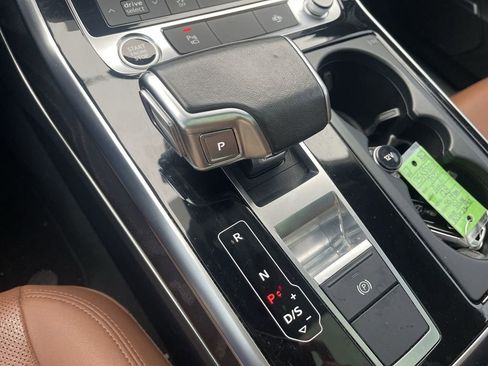 Used 2022 Audi Q8 Premium Plus image 33