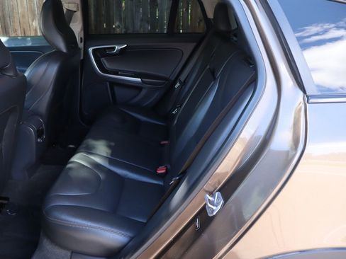 Used 2015 Volvo V60 T5 Cross Country w/ Protection Package AWD/4WD image 20