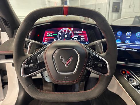 Used 2023 Chevrolet Corvette Stingray Premium Conv w/ Z51 Performance Package RWD image 6