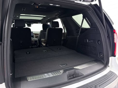 Used 2025 GMC Yukon Denali Ultimate AWD/4WD image 50