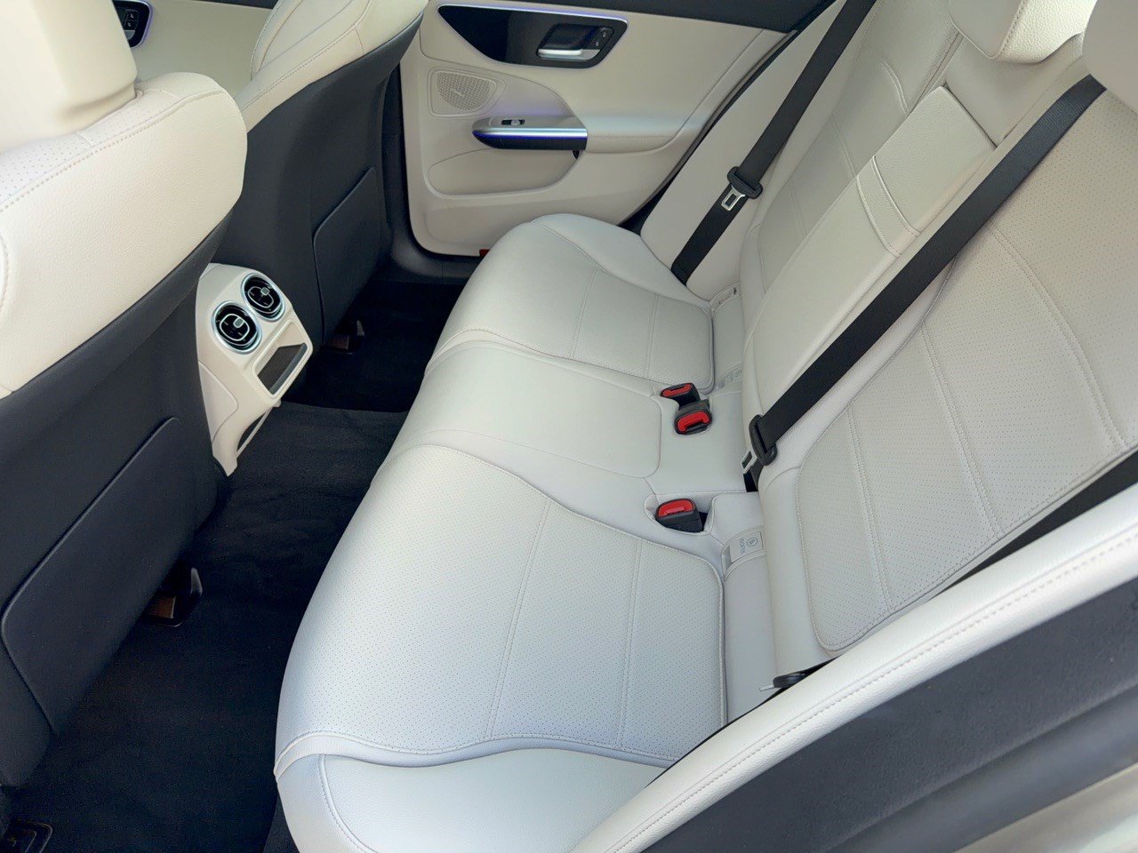 Used 2023 Mercedes-Benz C 300 Sedan image 25