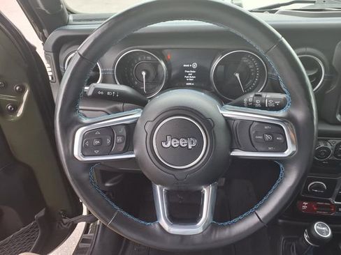 Used 2023 Jeep Wrangler Unlimited Rubicon 4xe w/ Cold Weather Group AWD/4WD image 10