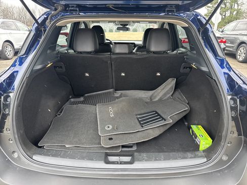 Used 2025 Nissan Kicks SR image 8