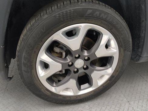 Used 2018 Jeep Compass Limited AWD/4WD image 31