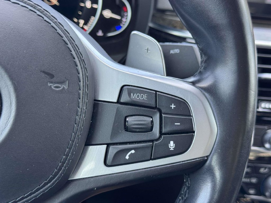 Used 2019 BMW 530i xDrive w/ Premium Package AWD/4WD image 13