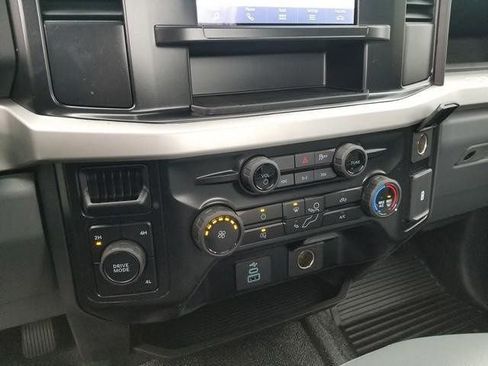 New 2026 Ford F250 XL w/ XL Chrome Package image 19