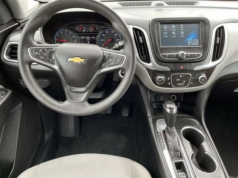 Used 2018 Chevrolet Equinox LT FWD image 13