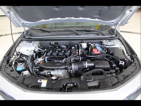 Used 2025 Honda Accord LX image 30